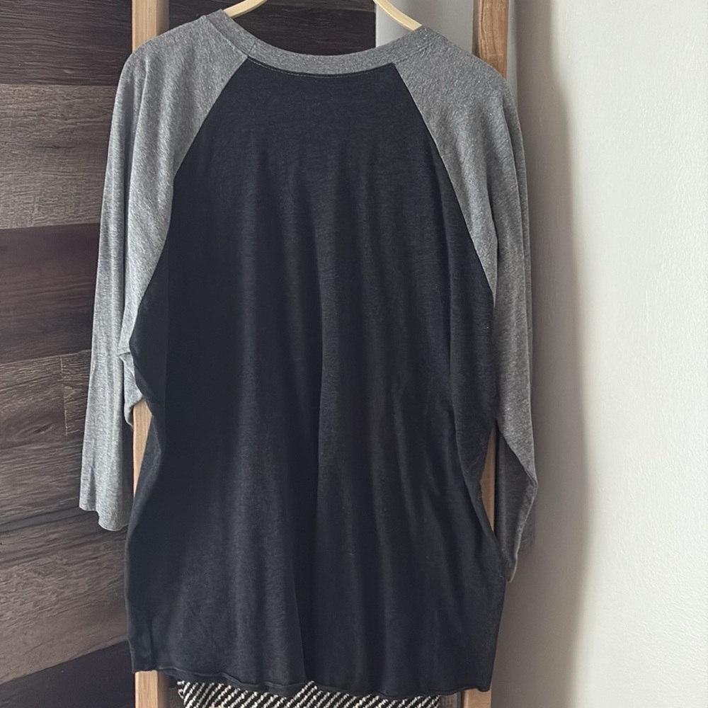 Reba Macintyre Raglan - Picture 2 of 3